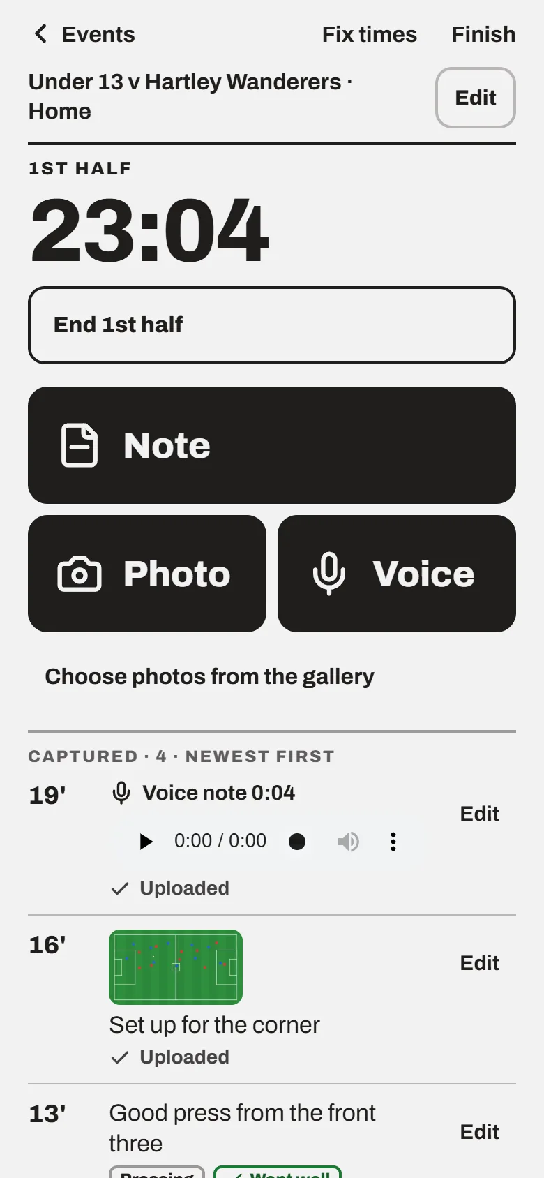 Capturing a match at the pitch side on a phone: notes, photos and voice notes against the match clock (demo data - a synthetic pitch and made-up clubs)